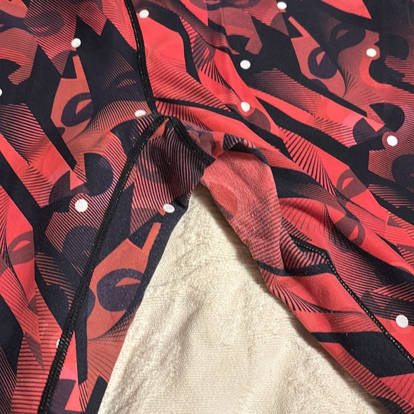 Disney The Incredibles Capri Leggings Size 2X - Picture 4 of 7